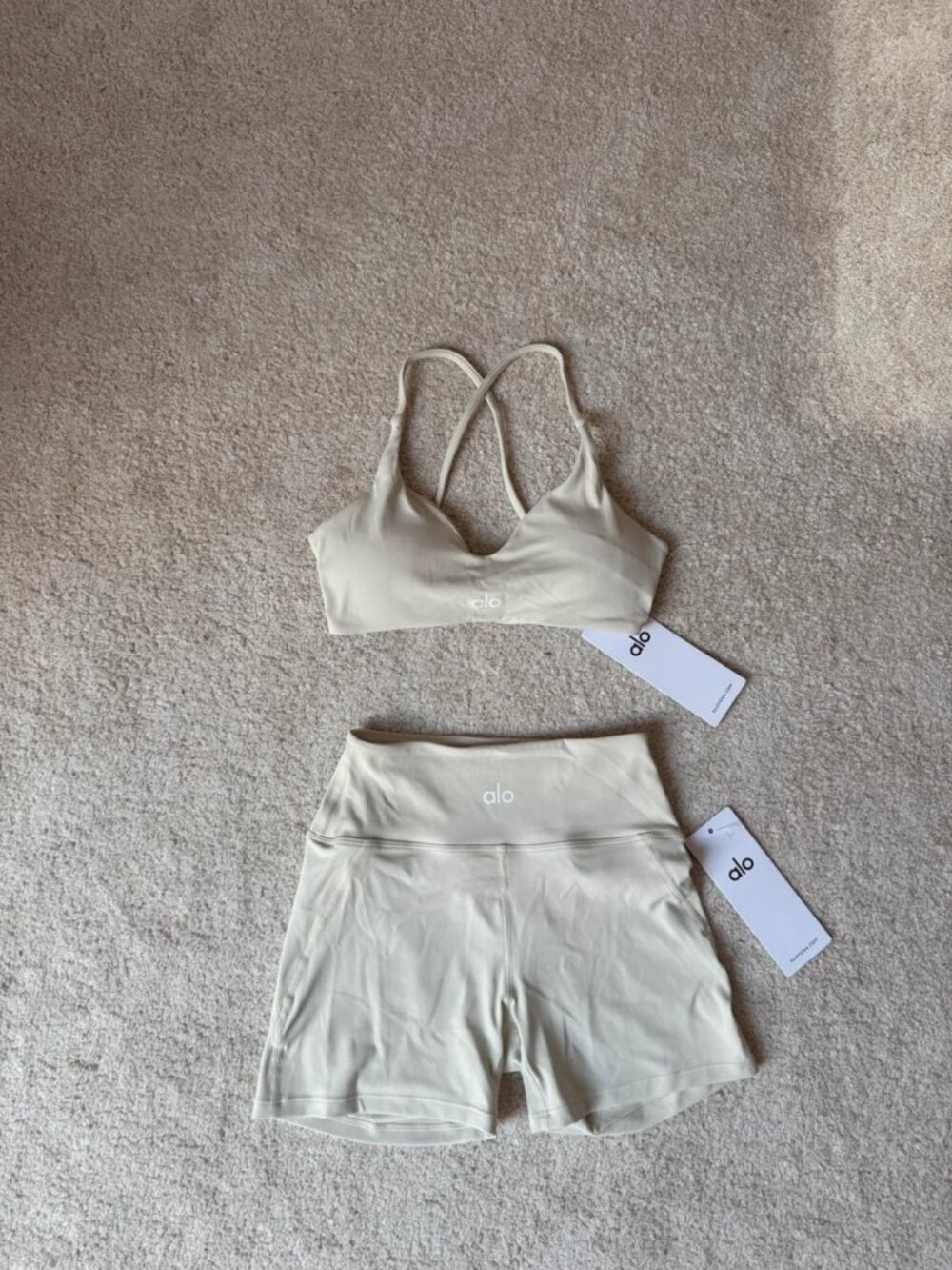 Women’s Alo Yoga Bra Top & High-Waisted Shorts Ivory Set S